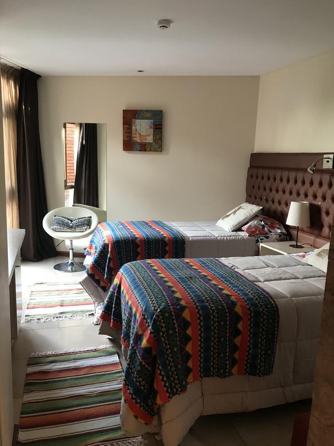 Hotel Aeropuerto Ezeiza Casa De Mr Monte Grande Eksteriør billede