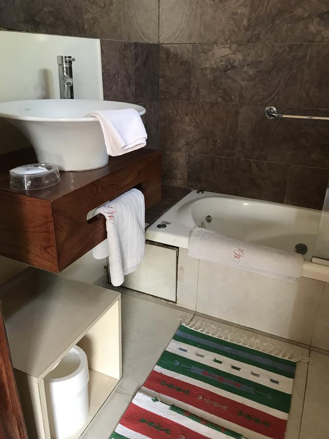 Hotel Aeropuerto Ezeiza Casa De Mr Monte Grande Eksteriør billede