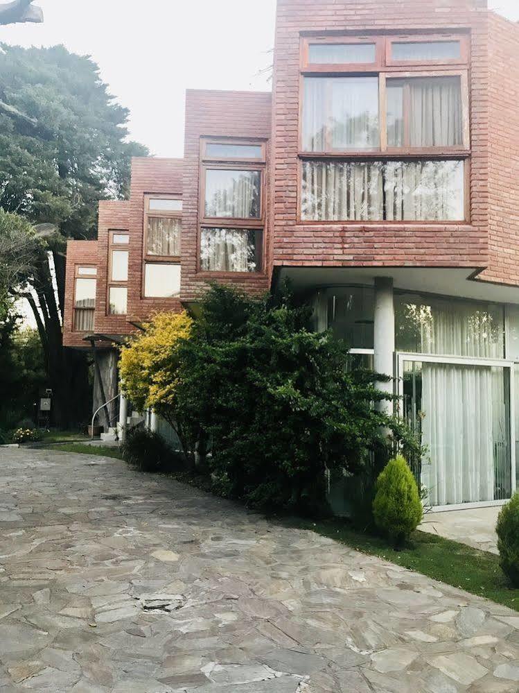 Hotel Aeropuerto Ezeiza Casa De Mr Monte Grande Eksteriør billede